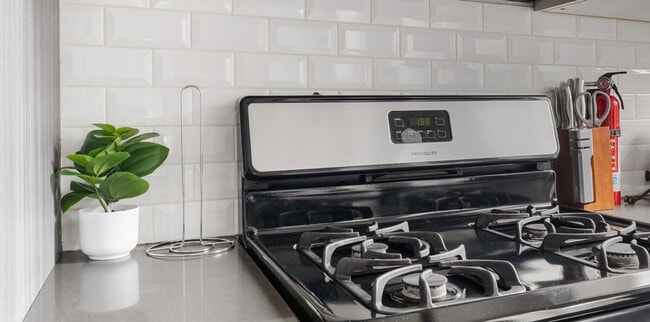 Building Photo - 716 Madison St