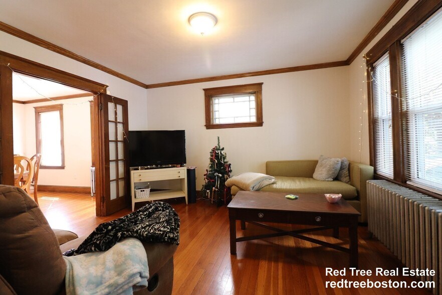 Building Photo - 209 Aspinwall Ave