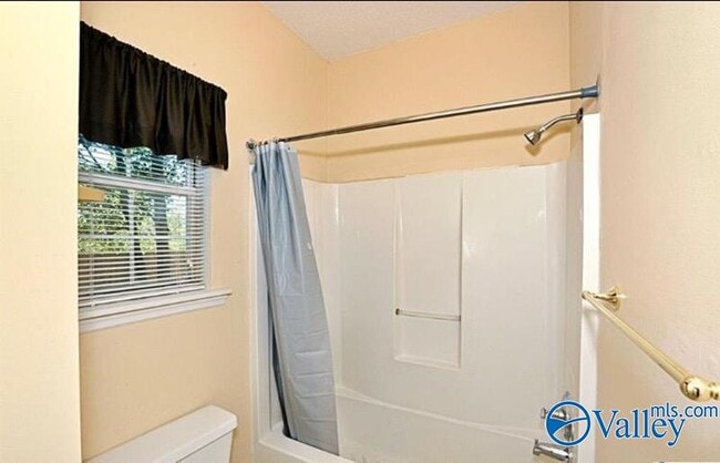 Building Photo - 111 Bentworth Ln