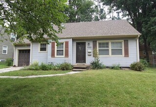 Building Photo - Updated 2 Bedroom 1 Bath Home in Roeland Park