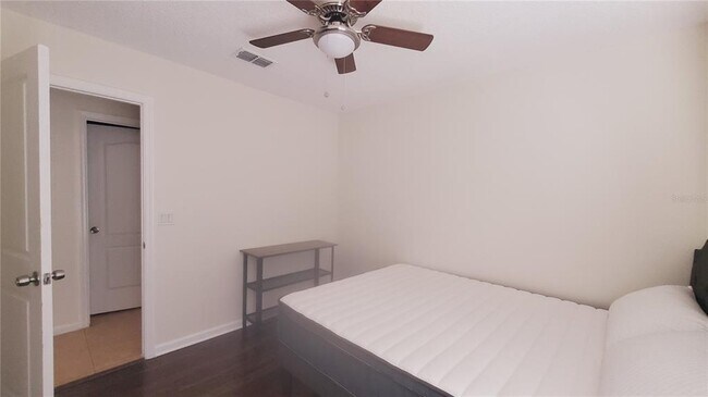 Building Photo - 2308 Lily Pad Ln