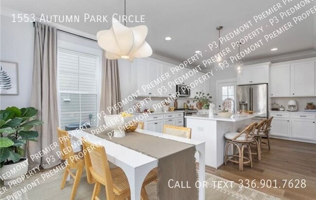 Building Photo - 1553 Autumn Park Cir