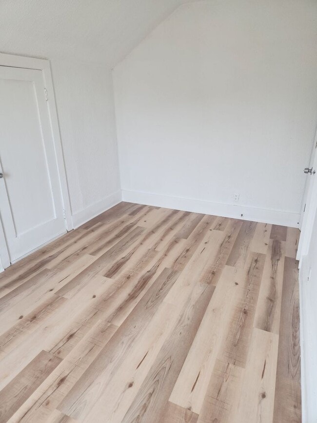 Building Photo - 264 N Jackson St