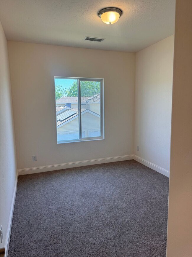 Building Photo - 4438 Langden Dr