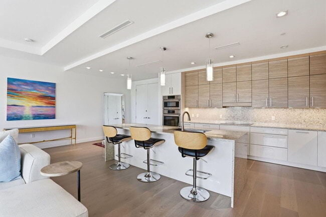 Building Photo - 3200 S Ocean Blvd