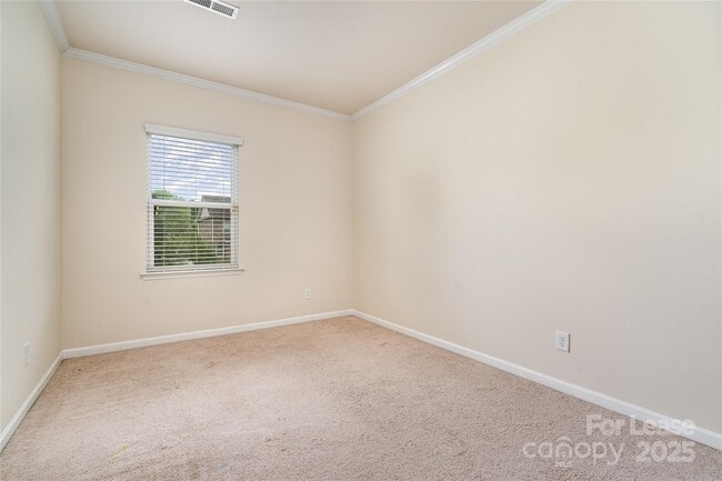 Building Photo - 493 Twelve Oaks Ln