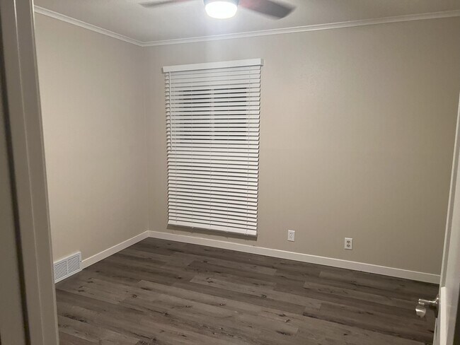 Upstairs 2nd Bedroom - 1900 Locust St