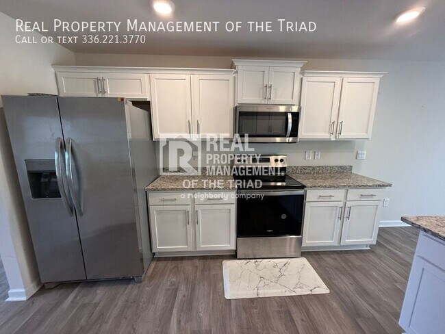 Building Photo - 407 Gulliver Ct