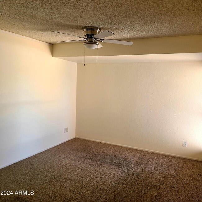 Building Photo - 4211 E Palm Ln