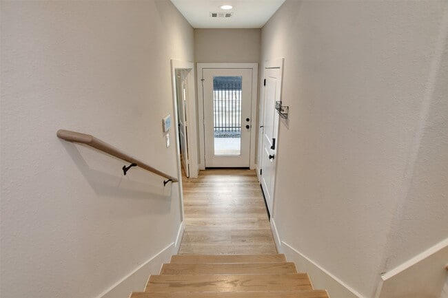Building Photo - 3704 Creekmont Grn Ln