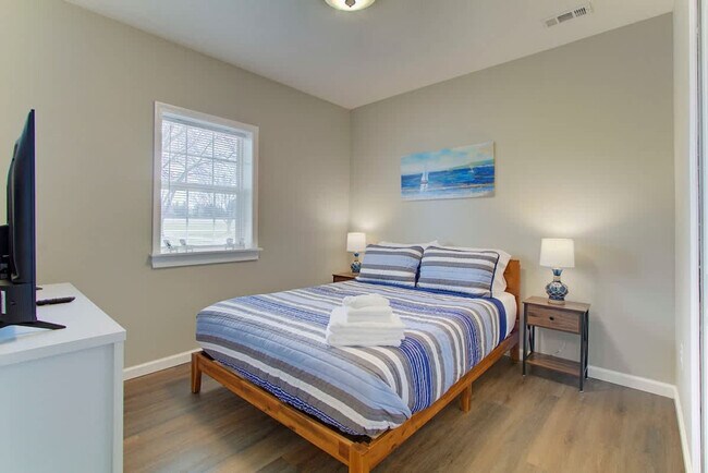 Building Photo - 1610 Cooper Foster Park Rd