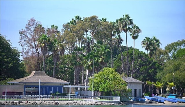 Building Photo - 9322 Marina Pacifica Dr N