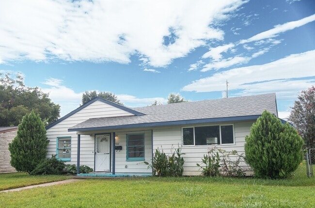 Primary Photo - 2102 Norman St