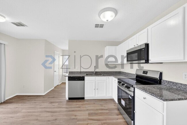 Building Photo - 1626 White Oak Rd