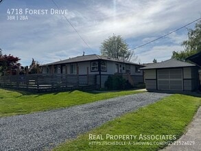 Building Photo - 4718 Forest Dr