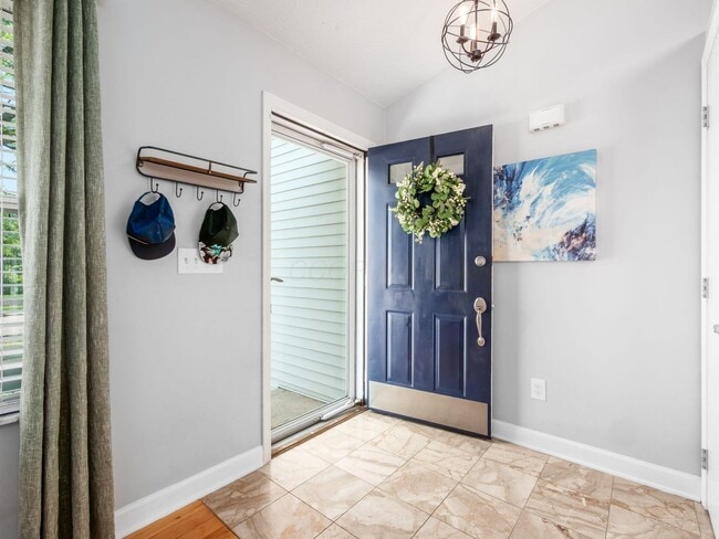 Building Photo - 3259 Longspur Dr
