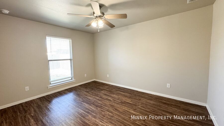 Building Photo - 2101 N Jayton Ave