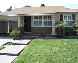 Building Photo - 5325 Dunrobin Ave
