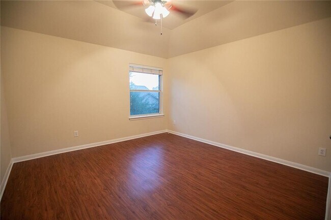 Building Photo - 717 S Frontier Ln