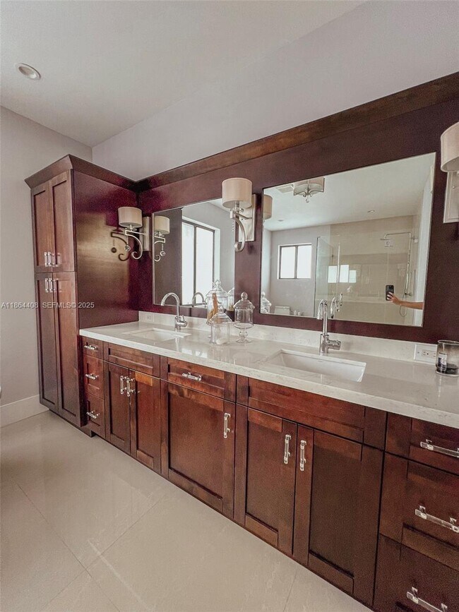 Building Photo - 14680 SW 17th St