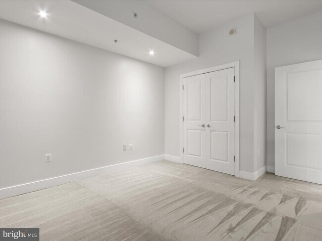 Building Photo - 2425 L St NW