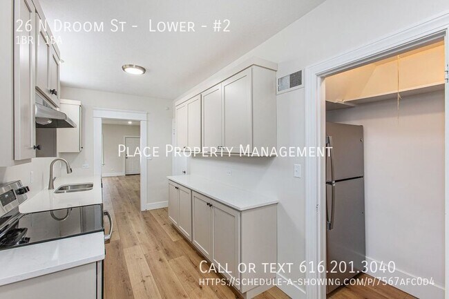 Building Photo - 26 N Droom St