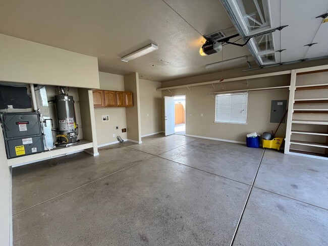 Building Photo - Upgraded and Beautiful Spacious 4 Bedroom ...