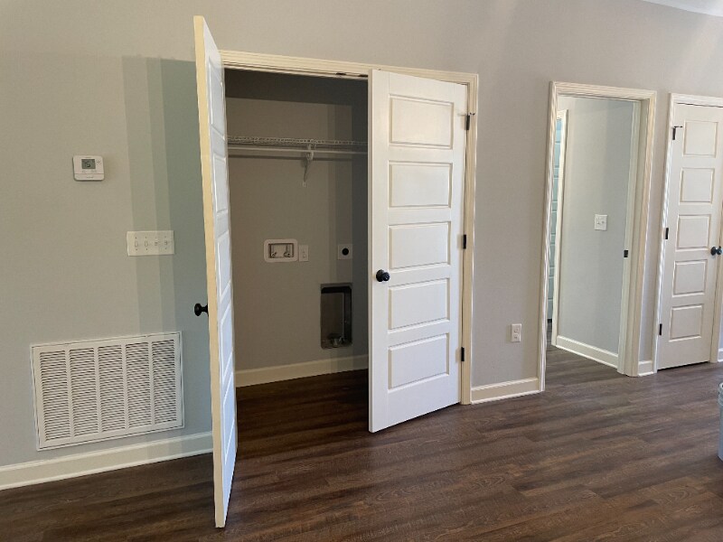 Building Photo - 4664 Crossing Ct