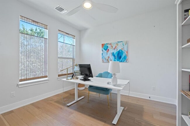 Building Photo - 4710 Mt Vernon Dr