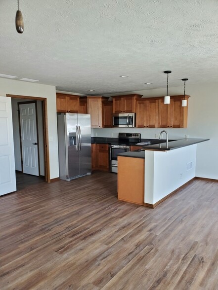 Building Photo - 859 W Desert Vis