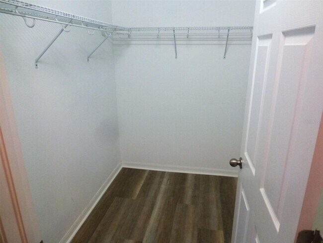 Building Photo - South Hampton Townhome