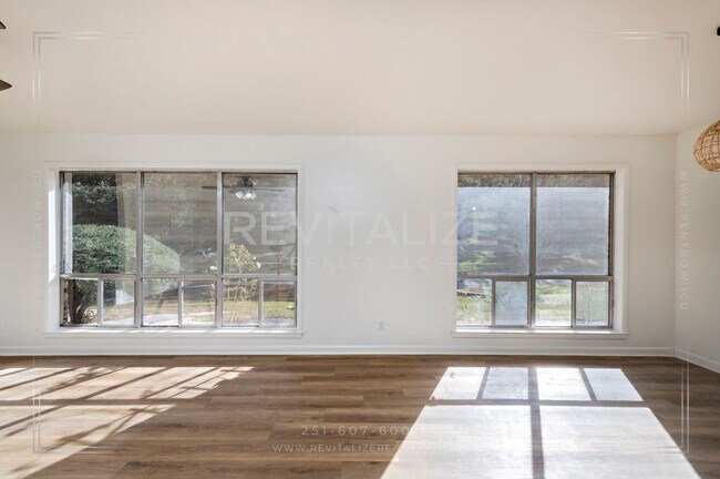 Building Photo - HALF-DEPOSIT SPECIAL! Spacious 4-Bed 2-Bath Brick Home in West Mobile