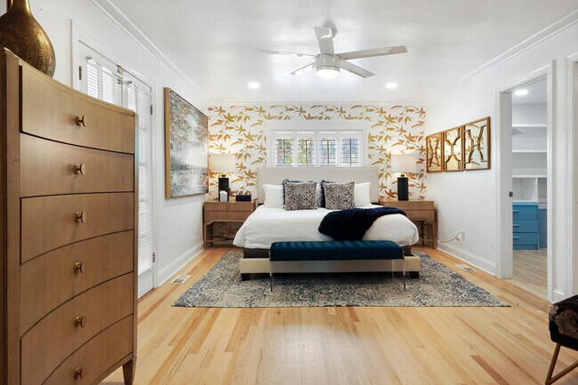 Building Photo - 1804 Pass a Grille Way
