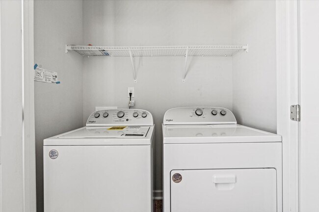 Building Photo - 5144 Captain Dr