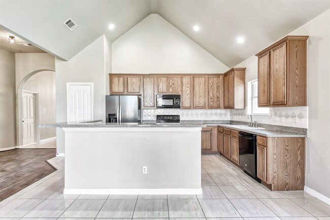 Building Photo - 7502 Wedgewood Dr