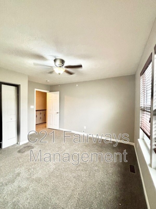 Building Photo - 6469 Lindsey Ln