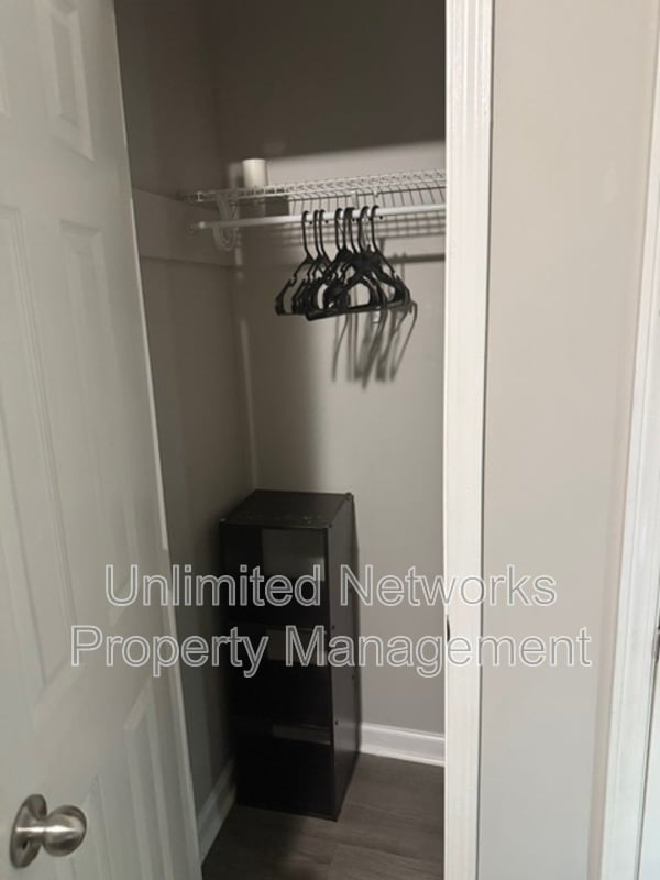 Building Photo - 151 Lawton St SW