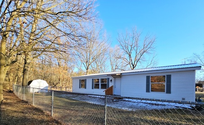 Building Photo - 144 Peck