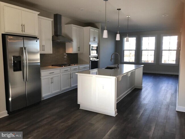 Building Photo - 12992 Hattontown Square