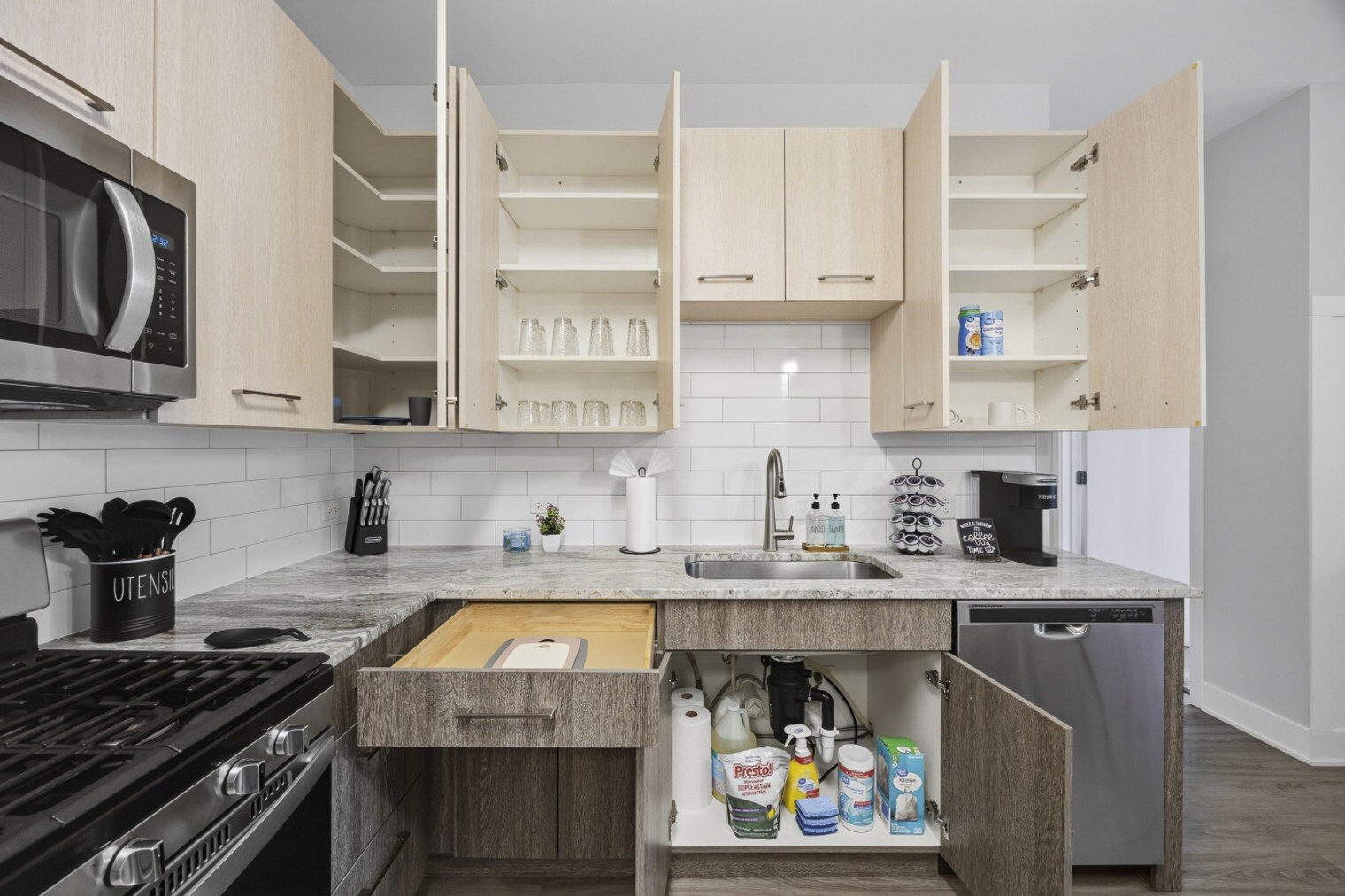 Building Photo - 28294 Ferry Rd