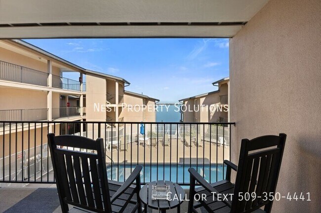 Building Photo - 2900 W Marina Dr