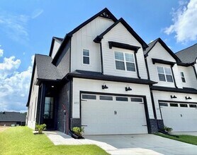 Building Photo - Now Leasing at Cedar Bluff – 4BR Townhomes...