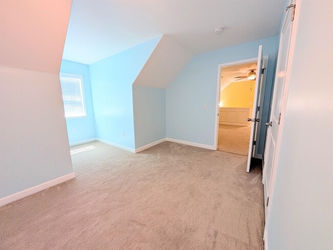 Building Photo - 244 Belclare Way