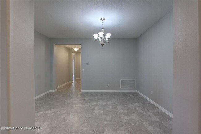 Building Photo - 8200 Marquette Dr