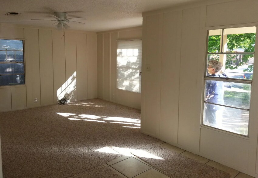 Building Photo - 6212 Marigold Ter