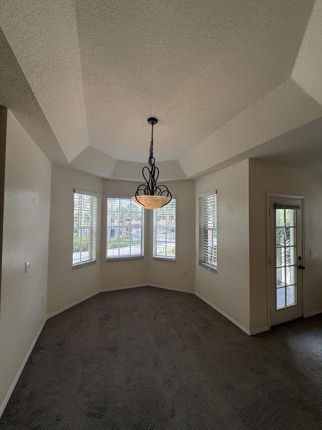 Building Photo - 1106 Belmont Pl