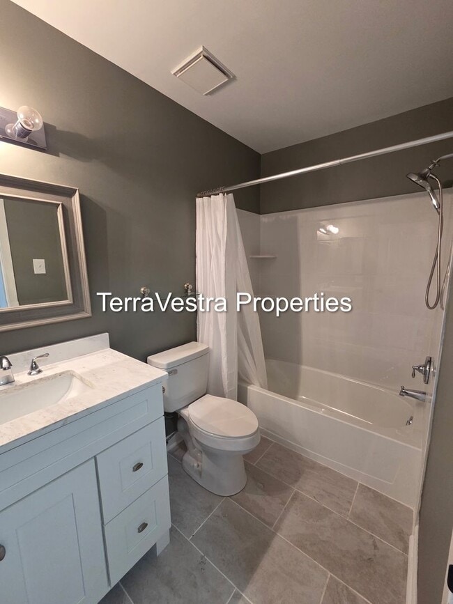 Building Photo - 3 Bed 2.5 Bath in Sicklerville! Eligible for $500 Security Deposit.