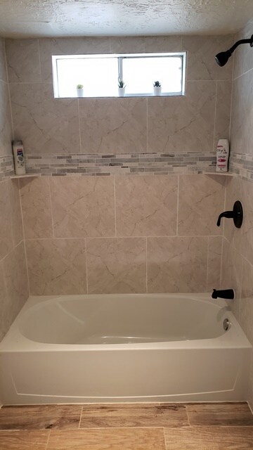 Building Photo - 13423 Lakecrest Dr