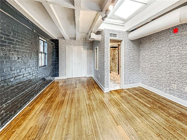 Building Photo - 32 Peachtree St NW