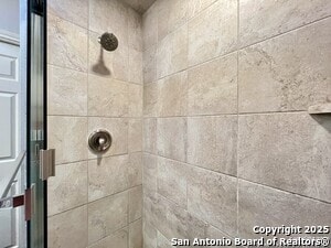 Building Photo - 814 Finale Ct